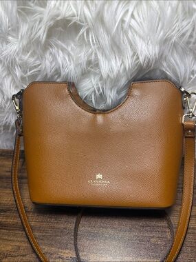 Cuoieria Brown Pebbled Leather Crossbody Bag